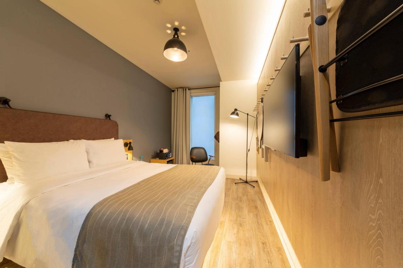 Moxy Honmachi By Marriott 4* Ōsaka